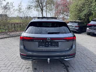 Volkswagen Passat Volkswagen Passat Variant 1.5 eTSI R-Line Panorama Trekhaak VOL! picture 8