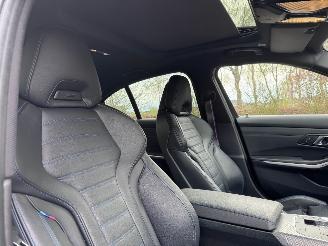 BMW 3-serie 330e Limousine M Sport PANO Camera Harman&Kardon VOL!! picture 4