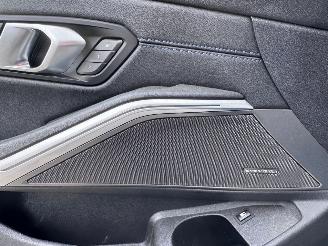 BMW 3-serie 330e Limousine M Sport PANO Camera Harman&Kardon VOL!! picture 21