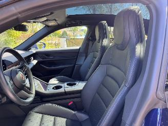 Porsche Taycan Porsche Taycan 4 S Panorama 571ps HUD Leder LED 360view VOL VOL picture 4