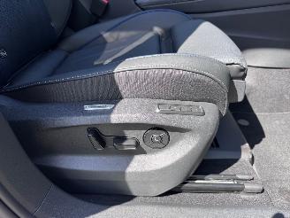 Volkswagen Tayron Tayron 1.5 TSI eHybrid 150kW R-Line PANO HUD Trekhaak Massage Leer VOL VOL picture 6