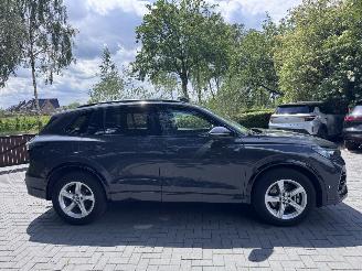 Volkswagen Tiguan Volkswagen Tiguan 1.5 TSI eHybrid R-Line PANO Massage Trekhaak Sportstoelen ! picture 16