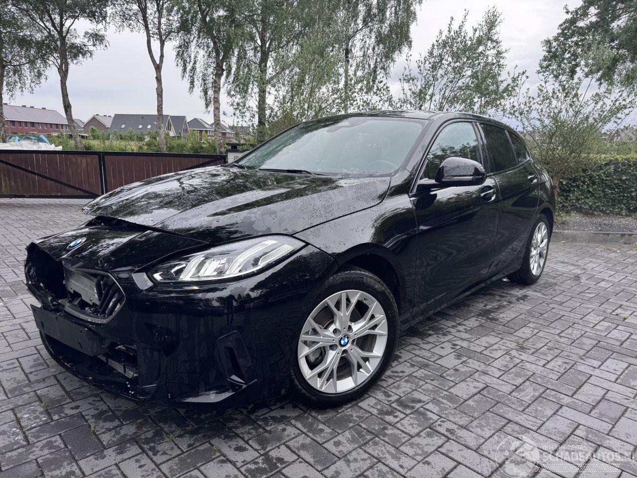 BMW 1-serie BMW 120 1 Limousine 120 M Sport Camera Ambiance VOL