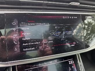 Audi Q7 Q7 60 TFSIe Quattro 360 kW S line PANO Luchtvering Trekhaak Kuipstoelen VOL!! picture 37