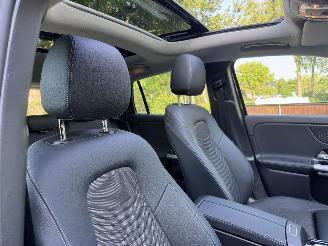 Mercedes GLA Mercedes-Benz GLA 250e AMG Panorama 360view AHK Leder VOL picture 6