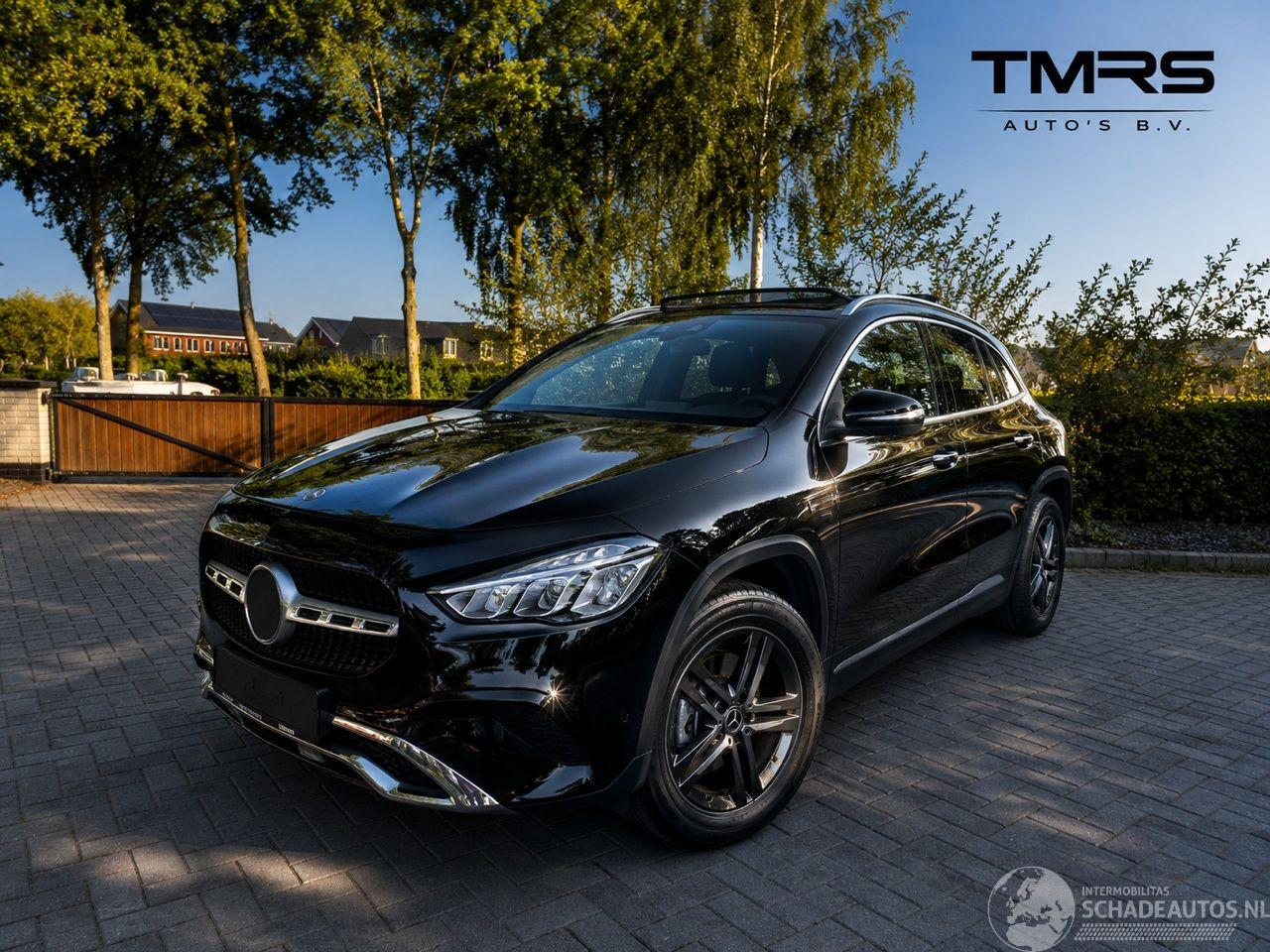 Mercedes GLA Mercedes-Benz GLA 250e AMG Panorama 360view AHK Leder VOL