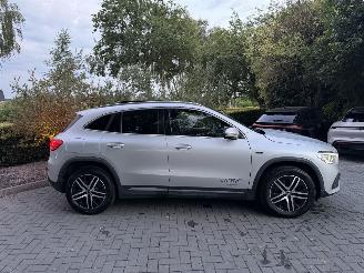 Mercedes GLA GLA 250 e PANORAMA AHK Ambiance ACC Leder VOLL picture 22