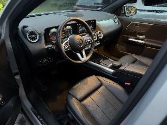 Mercedes GLA GLA 250 e PANORAMA AHK Ambiance ACC Leder VOLL picture 3