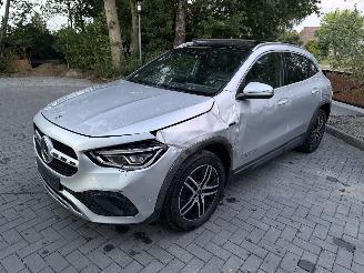 Mercedes GLA GLA 250 e PANORAMA AHK Ambiance ACC Leder VOLL picture 26