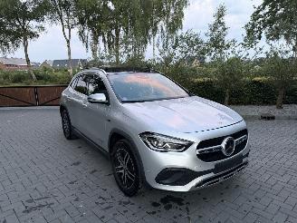 Mercedes GLA GLA 250 e PANORAMA AHK Ambiance ACC Leder VOLL picture 24