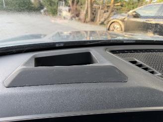 BMW iX1 iX1 30 xDrive M Sport PANO HUD Frozen-Grey VOLL picture 30