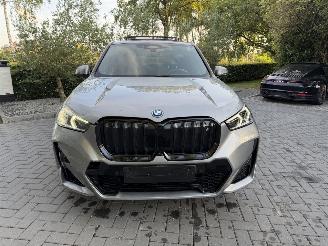 BMW iX1 iX1 30 xDrive M Sport PANO HUD Frozen-Grey VOLL picture 24