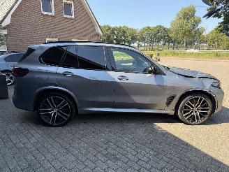 BMW X5 BMW X5 50e xDrive M Sport PANORAMADAK LUCHTVERING HUD TREKHAAK  AMBIANCE picture 24