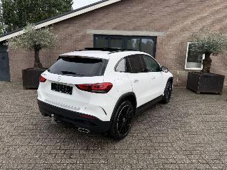 Mercedes GLA  picture 2