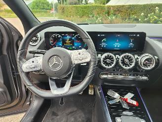 Mercedes GLA GLA 250 e AMG Frozen Grey PANORAMA Ambiance VOLL picture 5