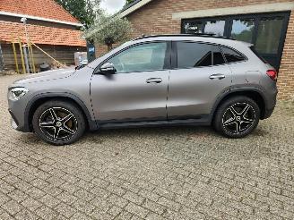 Mercedes GLA GLA 250 e AMG Frozen Grey PANORAMA Ambiance VOLL picture 13