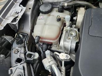 Mercedes GLA GLA 250 e AMG Frozen Grey PANORAMA Ambiance VOLL picture 17