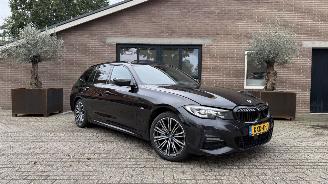 BMW 3-serie 320e Touring M-Sport PANORAMA AHK Camera VOLL picture 24