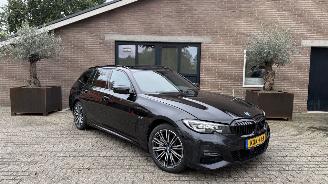 BMW 3-serie 320e Touring M-Sport PANORAMA AHK Camera VOLL picture 23
