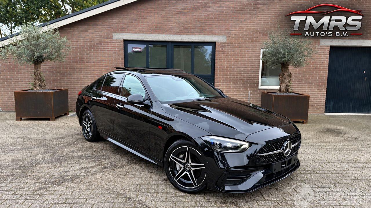 Mercedes C-klasse C 300e Limousine AMG PANORAMA LUFT Trekhaak HUD VOLLL