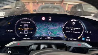 Porsche Taycan PORSCHE Taycan 4 Sport Chrono Passenger Display PANORAMA picture 6