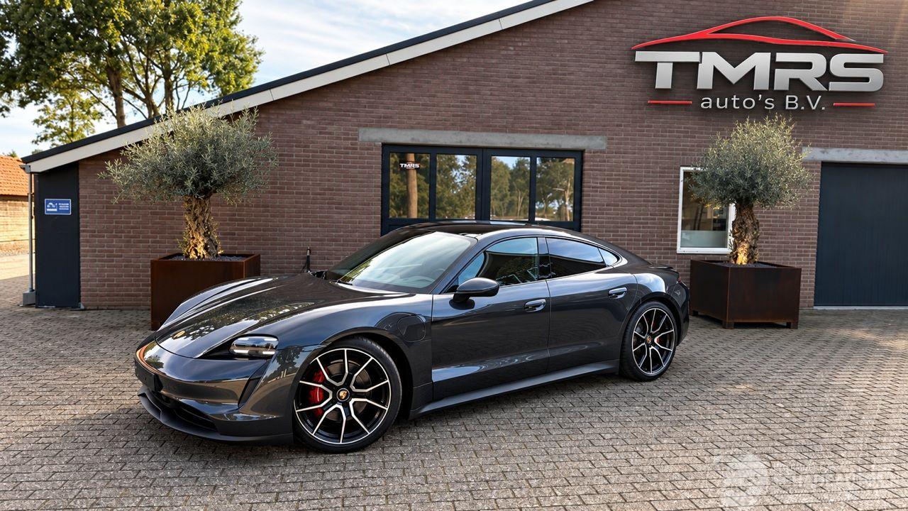 Porsche Taycan PORSCHE Taycan 4 Sport Chrono Passenger Display PANORAMA