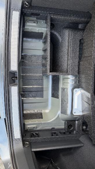 Volkswagen Passat VW Passat 1.5 TSI eHybrid 150kW R-Line PANO MASSAGE HUD Trekhaak VOL VOL picture 13