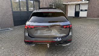 Volkswagen Passat VW Passat 1.5 TSI eHybrid 150kW R-Line PANO MASSAGE HUD Trekhaak VOL VOL picture 11