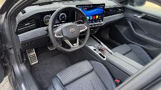 Volkswagen Passat VW Passat 1.5 TSI eHybrid 150kW R-Line PANO MASSAGE HUD Trekhaak VOL VOL picture 8