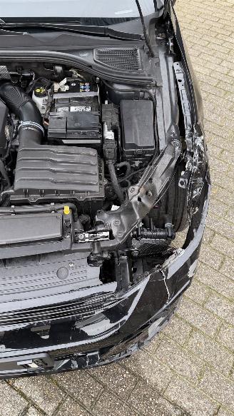 Volkswagen Golf VW Golf 8.5 2.0 TSI 245 kW 4Motion R Black Edition PANORAMA Ambiance VOLL picture 21