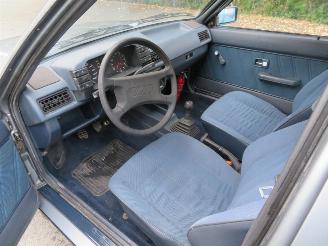 Audi 80  picture 12