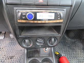 Volkswagen Fox  picture 13