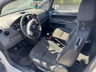 Mitsubishi Colt  picture 12
