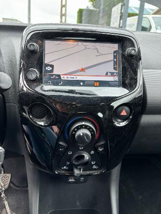 Peugeot 108  picture 9