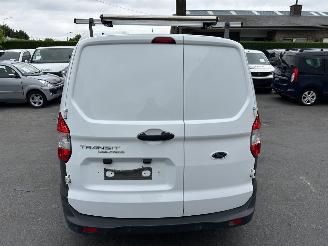 Ford Transit Courier Van  picture 18