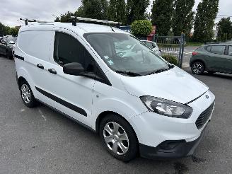 danneggiata veicoli commerciali Ford Transit Courier Van  2018/10