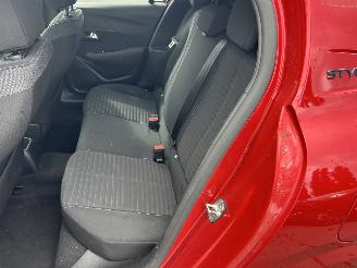 Peugeot 208  picture 8