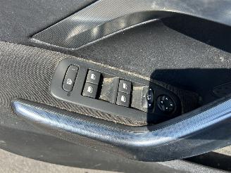 Peugeot 2008  picture 16