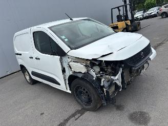 damaged commercial vehicles Peugeot Partner  2018/11