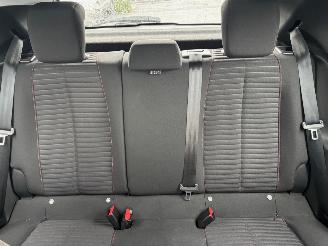 Peugeot 208  picture 8
