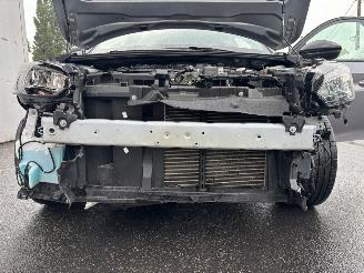 Peugeot 208  picture 15