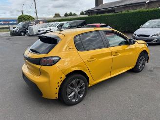 Peugeot e-208  picture 2