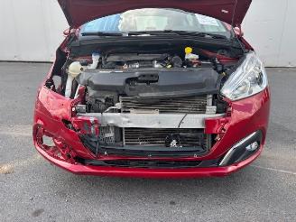 Peugeot 208  picture 9