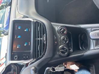 Peugeot 208  picture 10