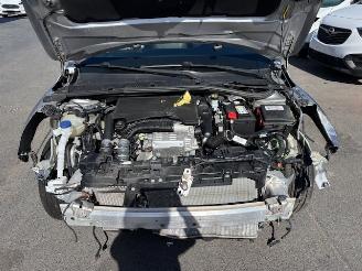 Peugeot 208  picture 10
