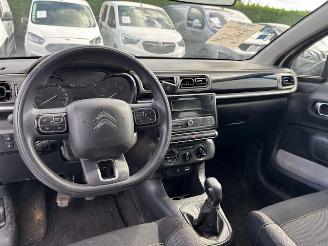 Peugeot 208  picture 17