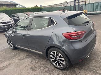 Renault Clio  picture 2