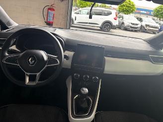 Renault Clio  picture 12