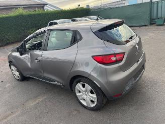 Coche accidentado Renault Clio  2015/7