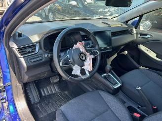 Renault Clio HYBRYD E TECH picture 3